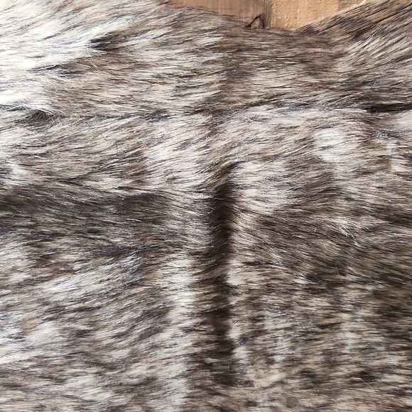 🔶️New!!Faux fur vest - Picture 2 of 3